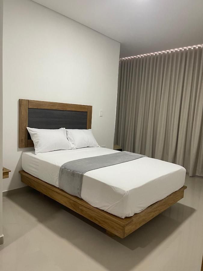 Hotel El Faro - Desayunos Incluidos - Manga, Cartagena