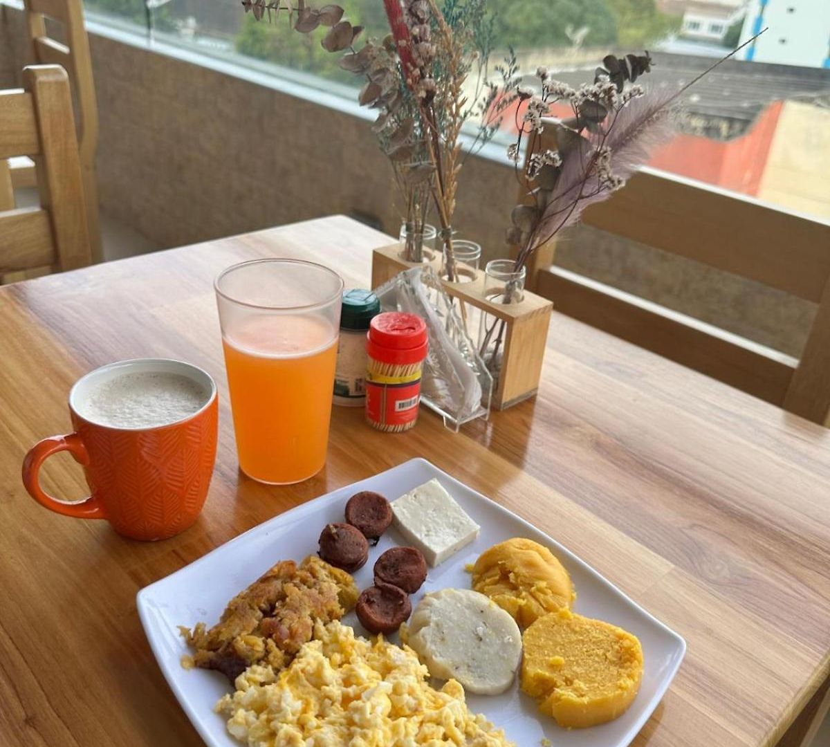 Hotel El Faro - Desayunos Incluidos - Manga, *