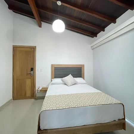 Hotel El Faro - Desayunos Incluidos - Manga, *